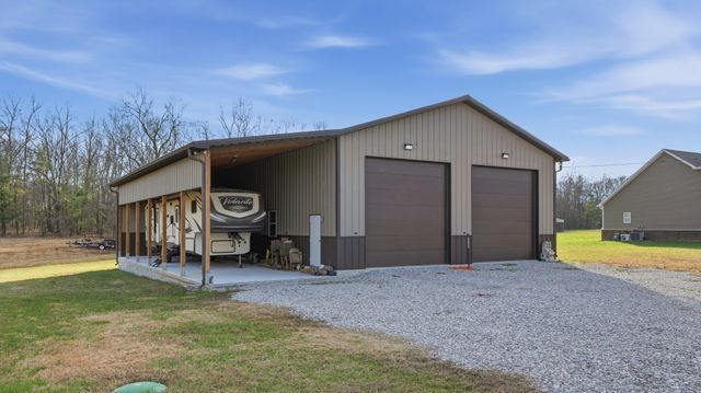 667 Pete Sain Rd, Manchester, TN 37355