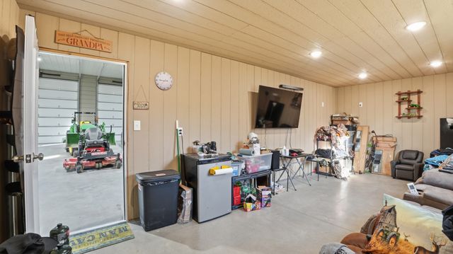 667 Pete Sain Rd, Manchester, TN 37355