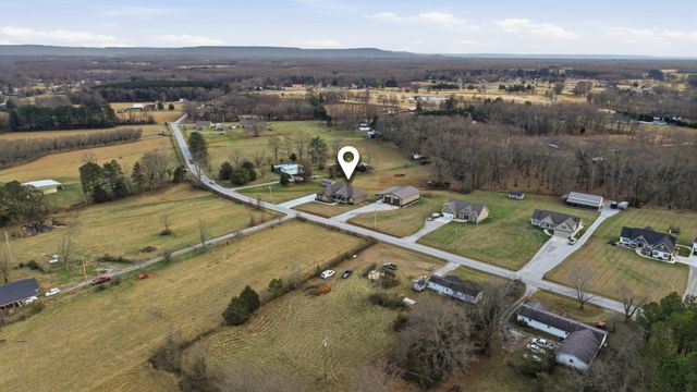 667 Pete Sain Rd, Manchester, TN 37355