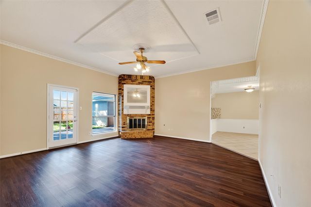 405 Tudor Court, Deer Park, TX 77536