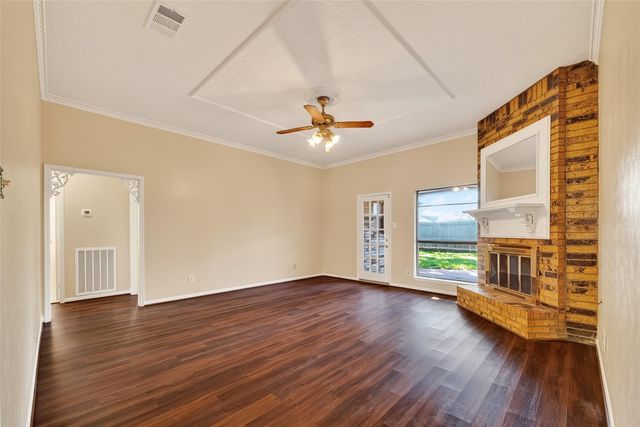 405 Tudor Court, Deer Park, TX 77536