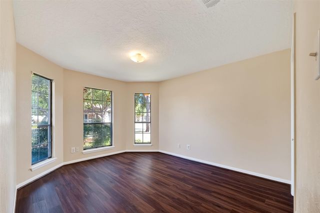 405 Tudor Court, Deer Park, TX 77536