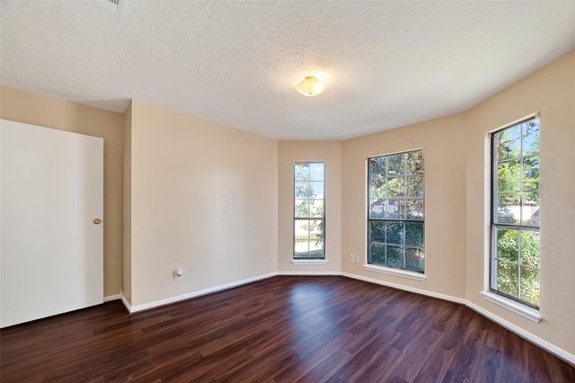 405 Tudor Court, Deer Park, TX 77536