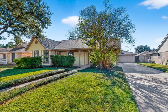 405 Tudor Court, Deer Park, TX 77536