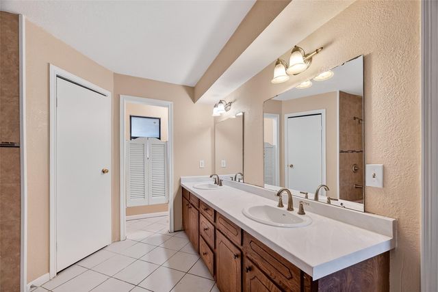 405 Tudor Court, Deer Park, TX 77536