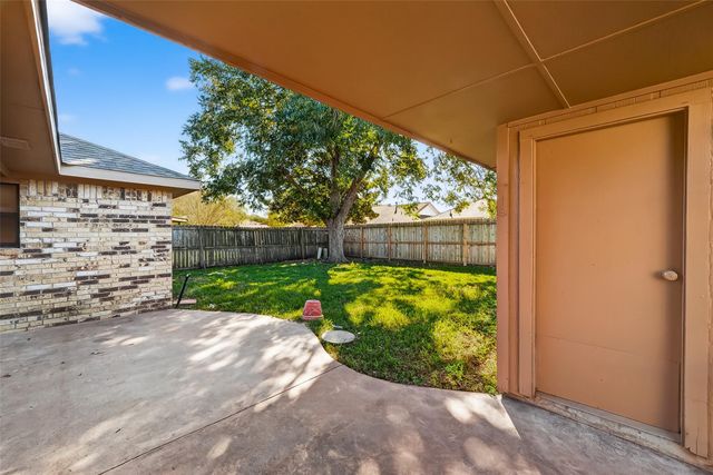 405 Tudor Court, Deer Park, TX 77536