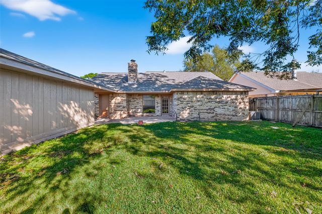 405 Tudor Court, Deer Park, TX 77536