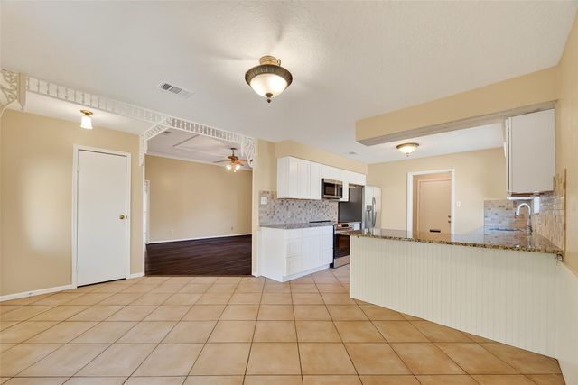 405 Tudor Court, Deer Park, TX 77536