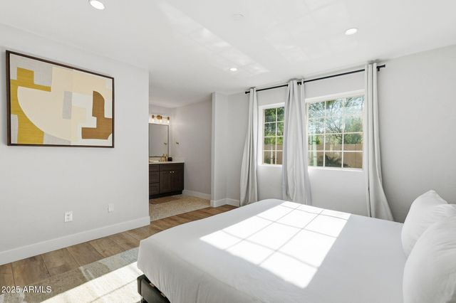 6113 E GELDING Drive, Scottsdale, AZ 85254