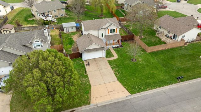 2712 Rushwood Dr, Augusta, KS 67010