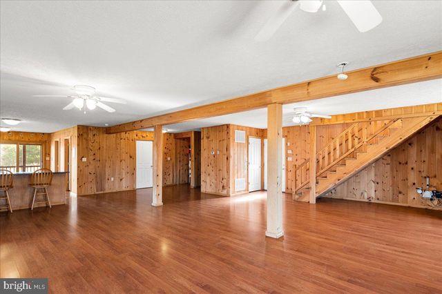 325 COYOTE RUN RD, Mathias, WV 26812