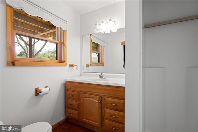 325 COYOTE RUN RD, Mathias, WV 26812