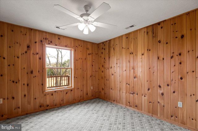 325 COYOTE RUN RD, Mathias, WV 26812