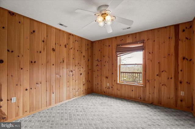 325 COYOTE RUN RD, Mathias, WV 26812