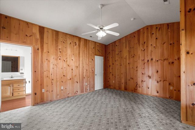 325 COYOTE RUN RD, Mathias, WV 26812