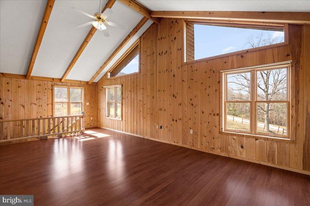 325 COYOTE RUN RD, Mathias, WV 26812