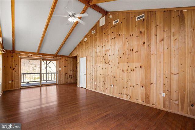 325 COYOTE RUN RD, Mathias, WV 26812