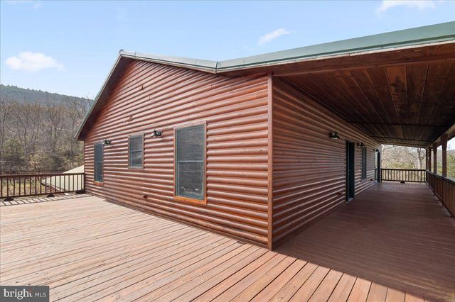 325 COYOTE RUN RD, Mathias, WV 26812