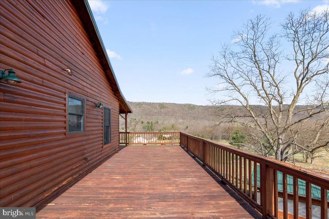 325 COYOTE RUN RD, Mathias, WV 26812