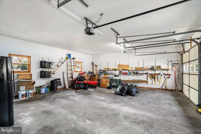 325 COYOTE RUN RD, Mathias, WV 26812