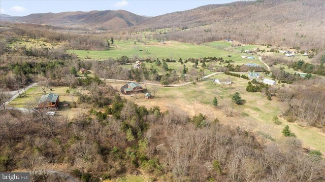 325 COYOTE RUN RD, Mathias, WV 26812