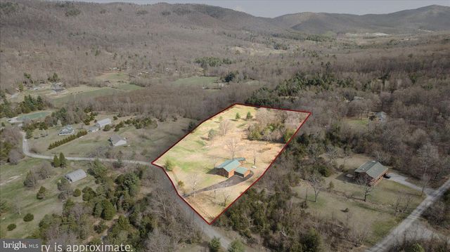 325 COYOTE RUN RD, Mathias, WV 26812