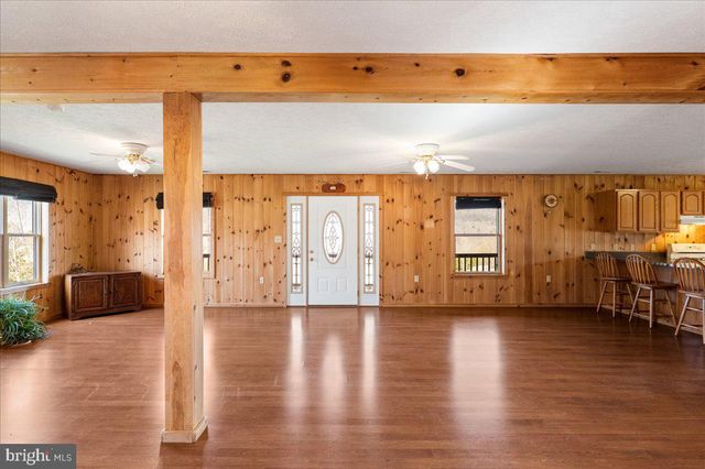 325 COYOTE RUN RD, Mathias, WV 26812