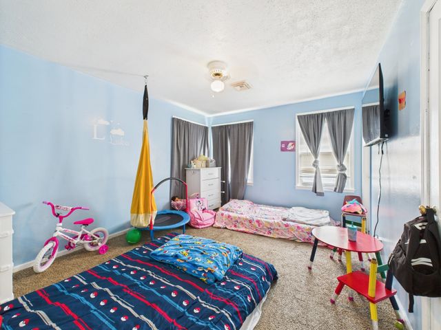 2032 S Topeka Ave, Wichita, KS 67211