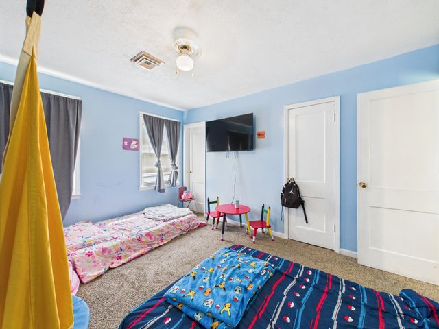 2032 S Topeka Ave, Wichita, KS 67211