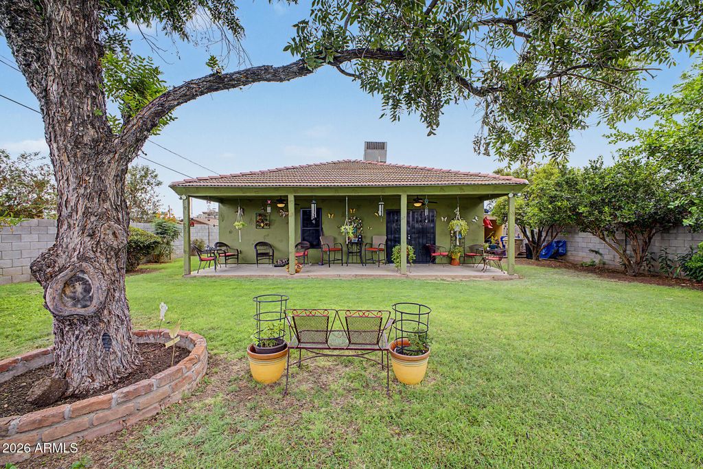 5402 W NORTHVIEW Avenue, Glendale, AZ 85301 — exterior