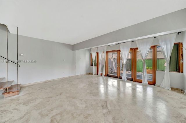 2293 NE 122nd St 2293, North Miami, FL 33181