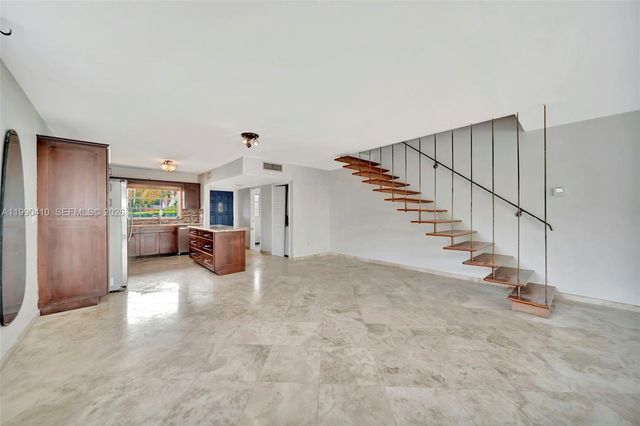 2293 NE 122nd St 2293, North Miami, FL 33181