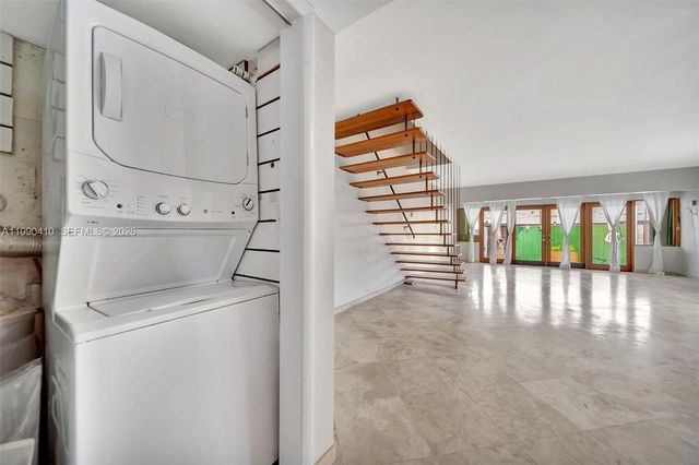 2293 NE 122nd St 2293, North Miami, FL 33181