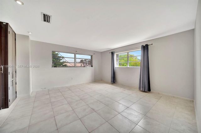 2293 NE 122nd St 2293, North Miami, FL 33181