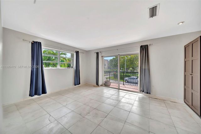 2293 NE 122nd St 2293, North Miami, FL 33181