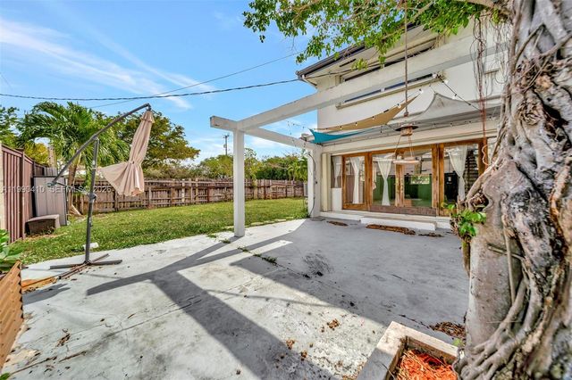 2293 NE 122nd St 2293, North Miami, FL 33181