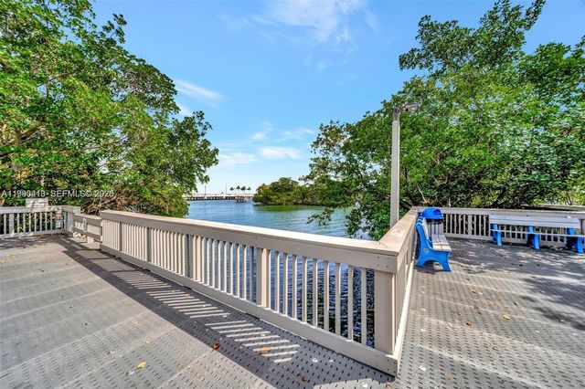 2293 NE 122nd St 2293, North Miami, FL 33181