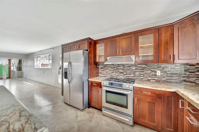 2293 NE 122nd St 2293, North Miami, FL 33181