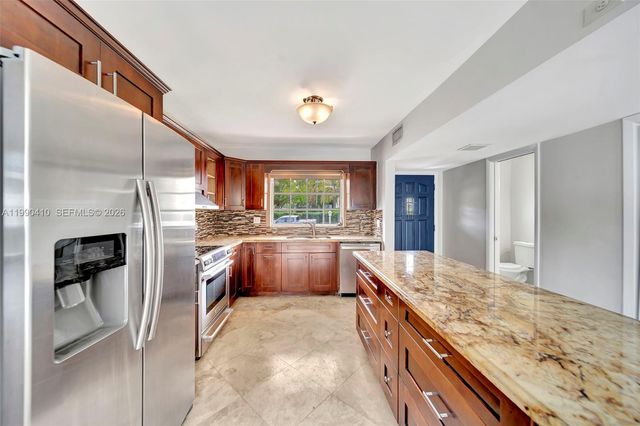 2293 NE 122nd St 2293, North Miami, FL 33181