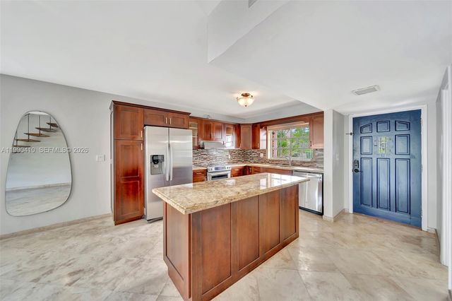 2293 NE 122nd St 2293, North Miami, FL 33181