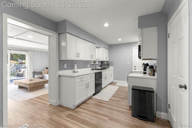 36512 Marler Street, Livonia, MI 48154