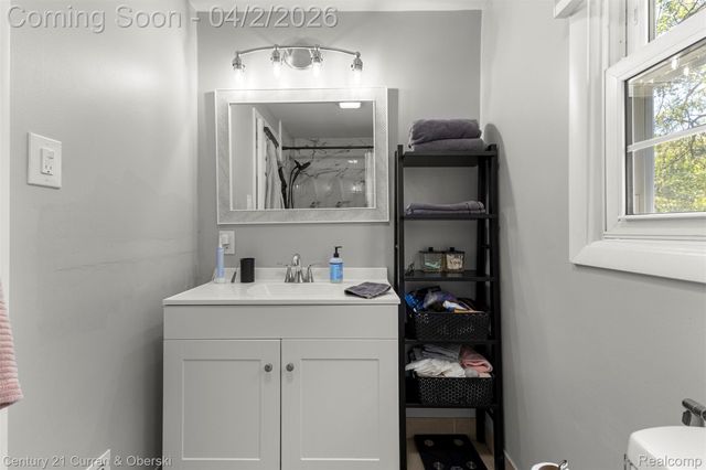 36512 Marler Street, Livonia, MI 48154