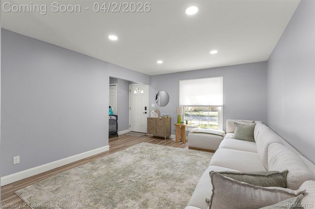 36512 Marler Street, Livonia, MI 48154