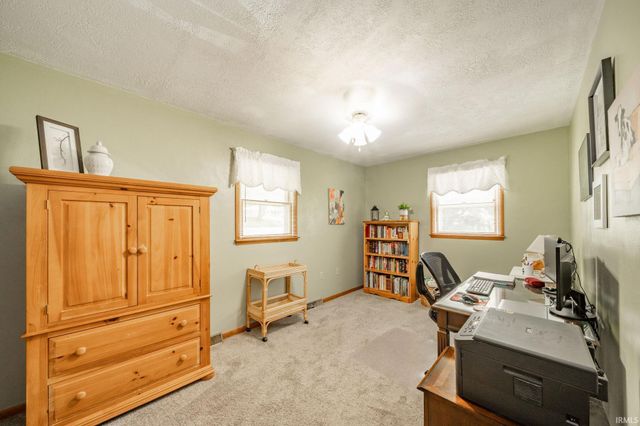 5665 N Mechanicsburg Road, Middletown, IN 47356