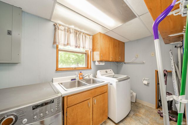 5665 N Mechanicsburg Road, Middletown, IN 47356