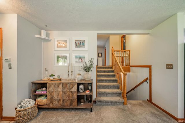 5665 N Mechanicsburg Road, Middletown, IN 47356