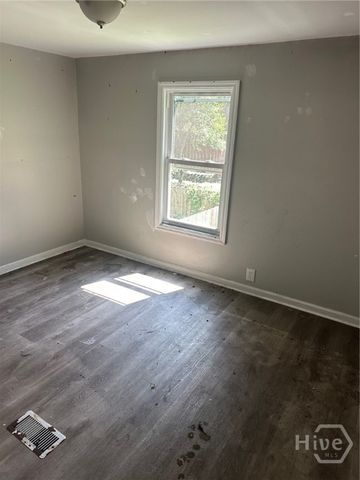 73 2nd Street, Richmond Hill, GA 31324