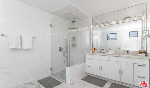 137 N Doheny Drive 2, Los Angeles, CA 90048