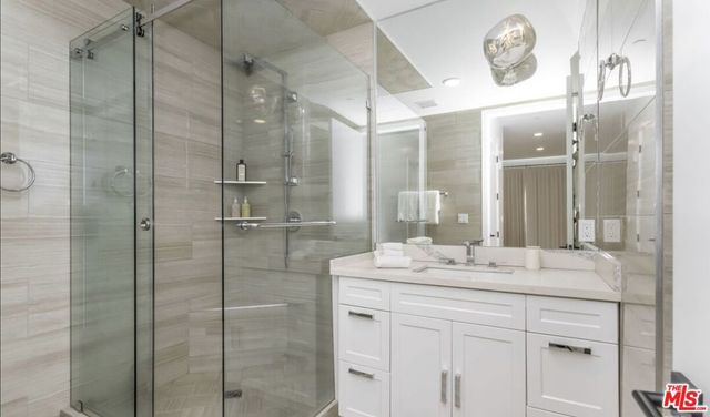 137 N Doheny Drive 2, Los Angeles, CA 90048