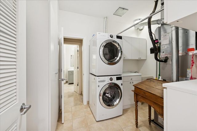 30 W Erie Street 601, Chicago, IL 60654